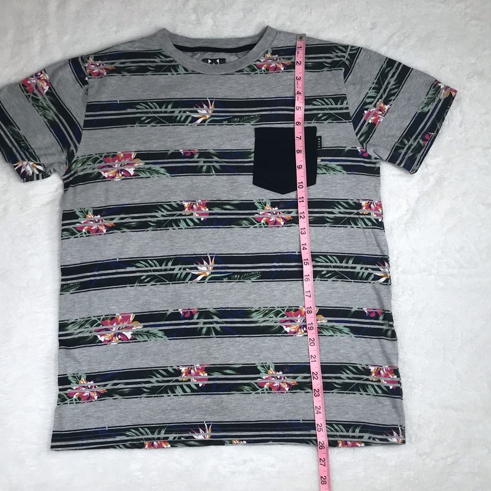 WXYZ, T-Shirt, Size Medium - Picture 10 of 10
